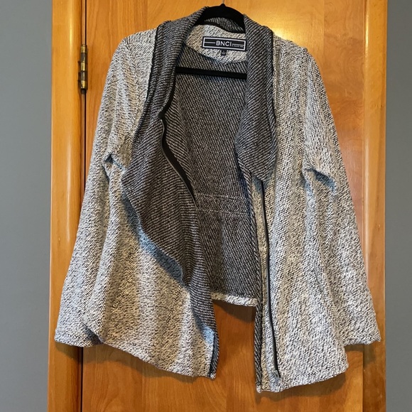 Gray Jacket - Picture 7 of 7